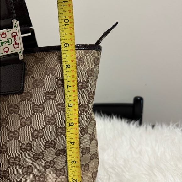 Authentic Gucci canvass tote - Picture 8 of 16